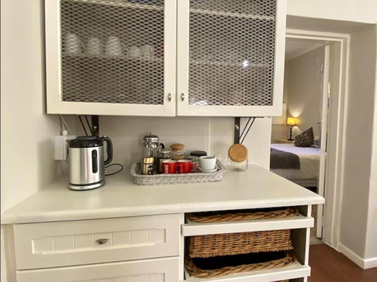 Olive&Vine Farm Cottage Franschhoek Rum bild