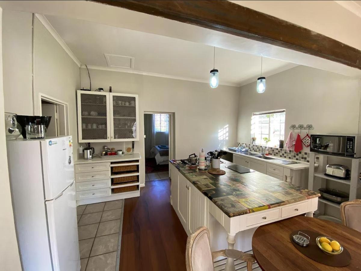 Olive&Vine Farm Cottage Franschhoek Rum bild